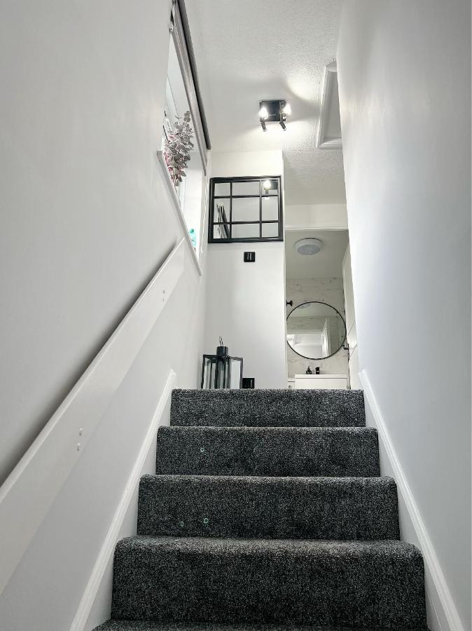 Stunning Apartment In Beckton With Private Entrance London Exterior photo